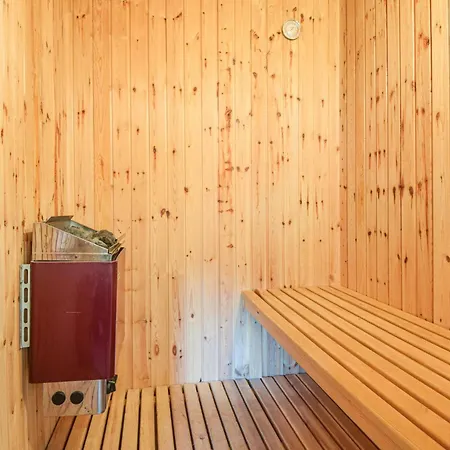 Stunning In With Sauna Nyaraló *